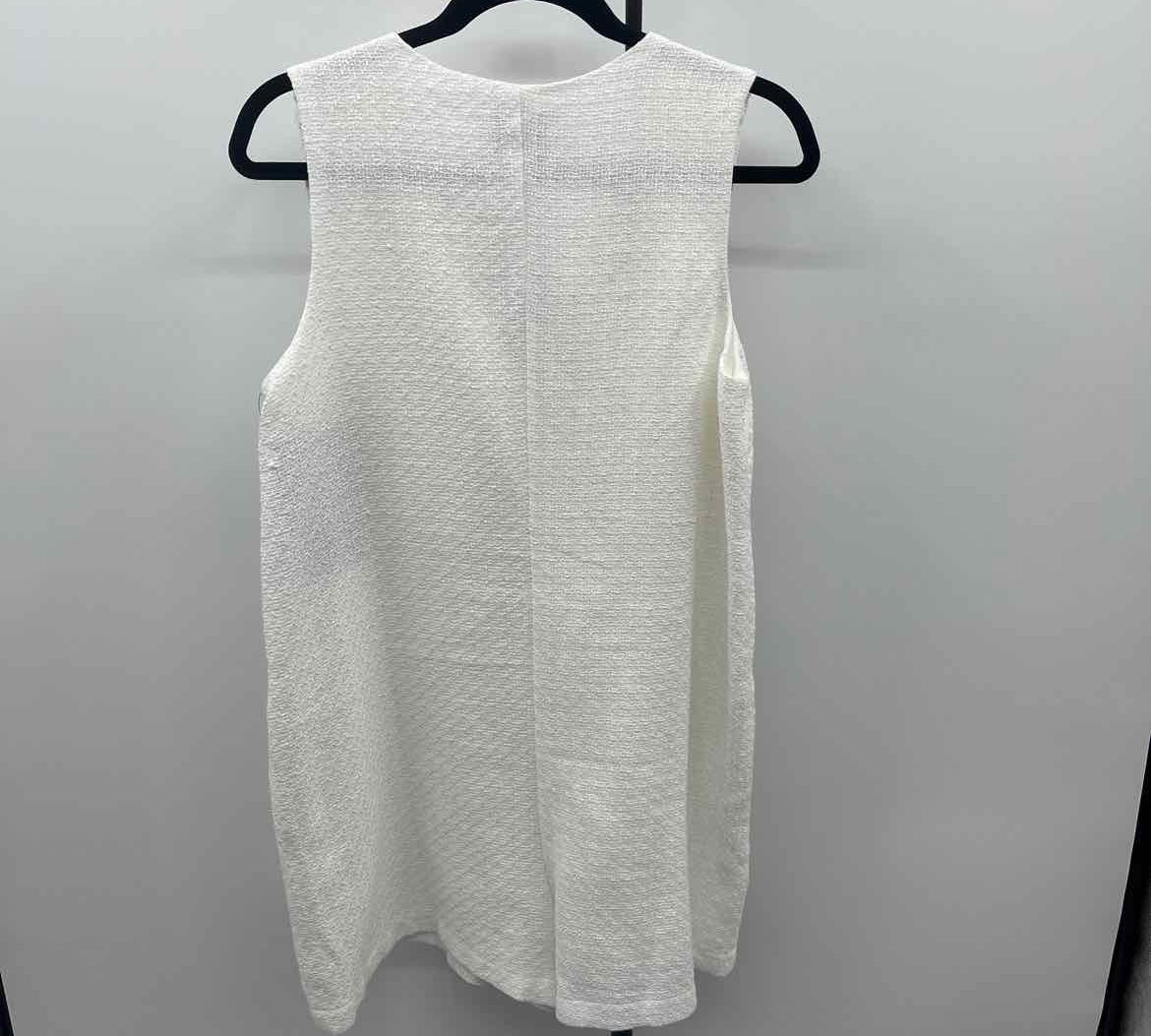 Tuckernuck Women's Size 6 White Textured Jumper