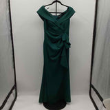 Xscape Women's Size 8P Green Solid Gown/Evening Wear
