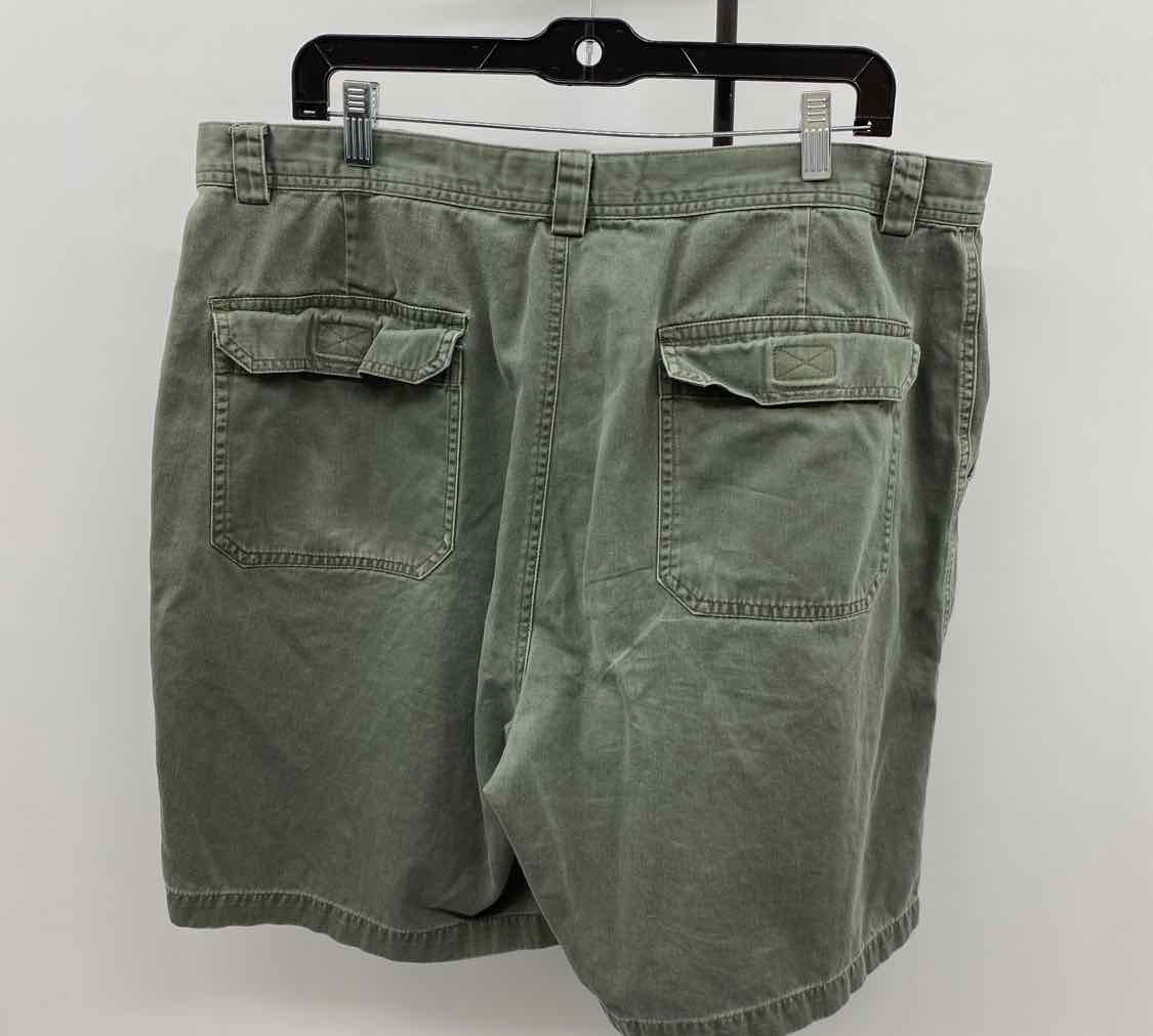 Field Gear Men's Size 40 Olive Solid Shorts