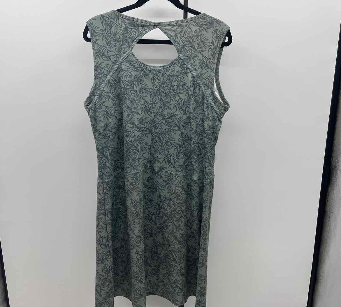 Eddie Bauer Women's Size 16 Green Leaf Dress