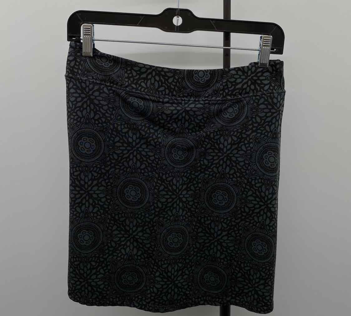 Tranquility Women's Size 20 Black medallion Skirt