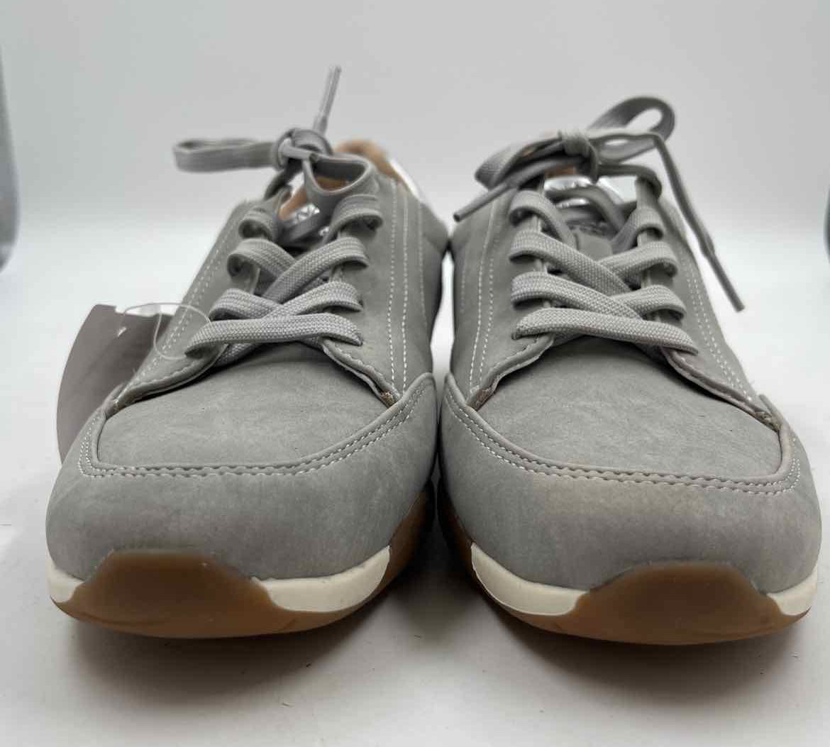 Naturalizer Women's Shoe Size 7.5 Gray Solid Sneakers