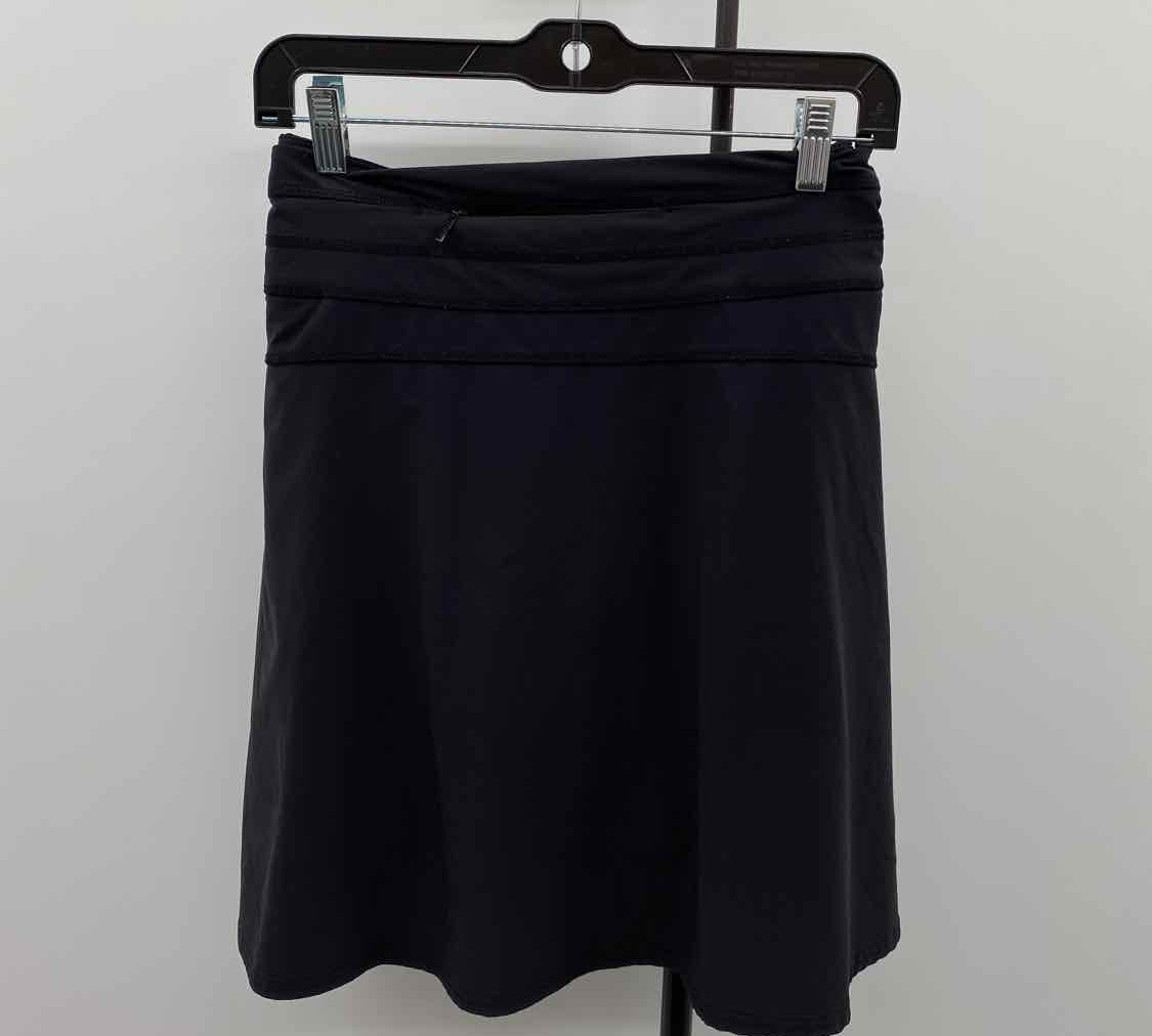 Athleta Women's Size 12 Black Solid Skirt
