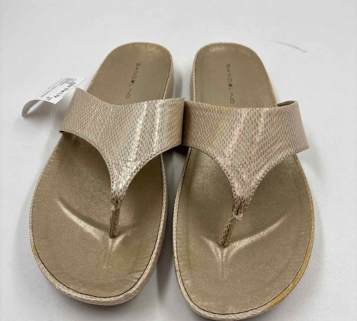 Bandolino Women's Shoe Size 8.5 Gold Textured Sandals