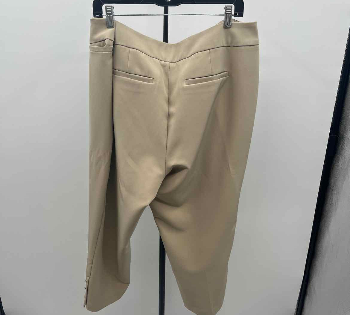 Nine Eight Women's Size 18 Tan Solid Capris