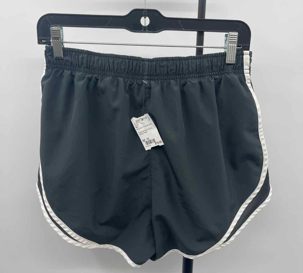 Nike Women's Size 10 Charcoal Solid Shorts