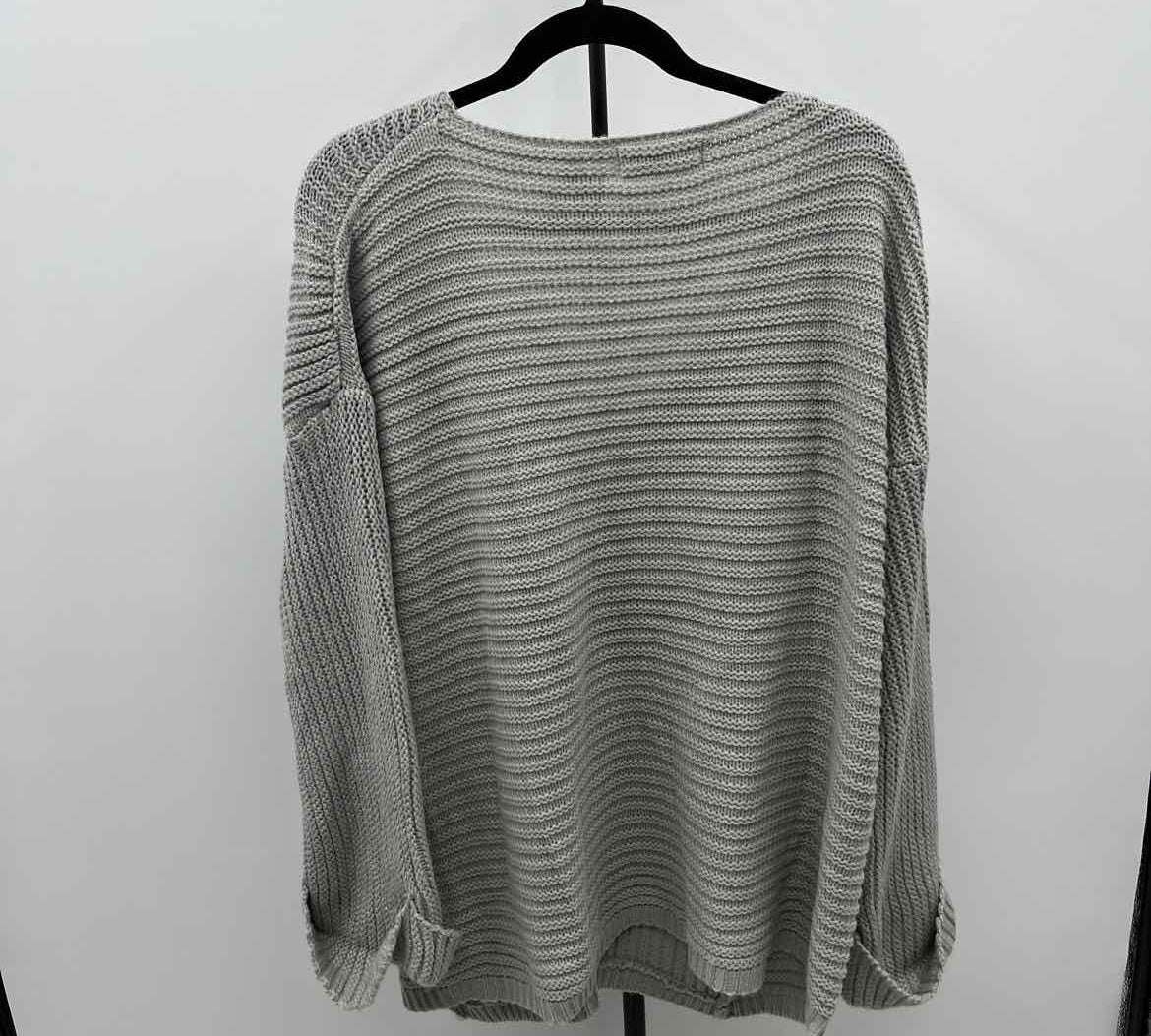 Selfie Women's Size M/L Green Solid Sweater