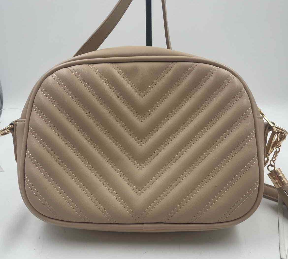 Lola Mae Women's Beige Quilted Purse