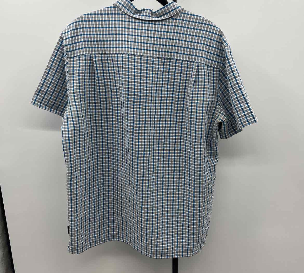 Royal Robbins Men's Size XL Blue Plaid Short Sleeve Shirt