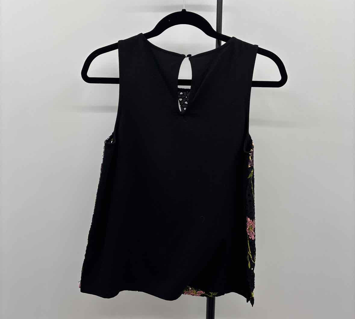 Meadow Rue Junior's Size XSP Black Floral Sleeveless Shirt