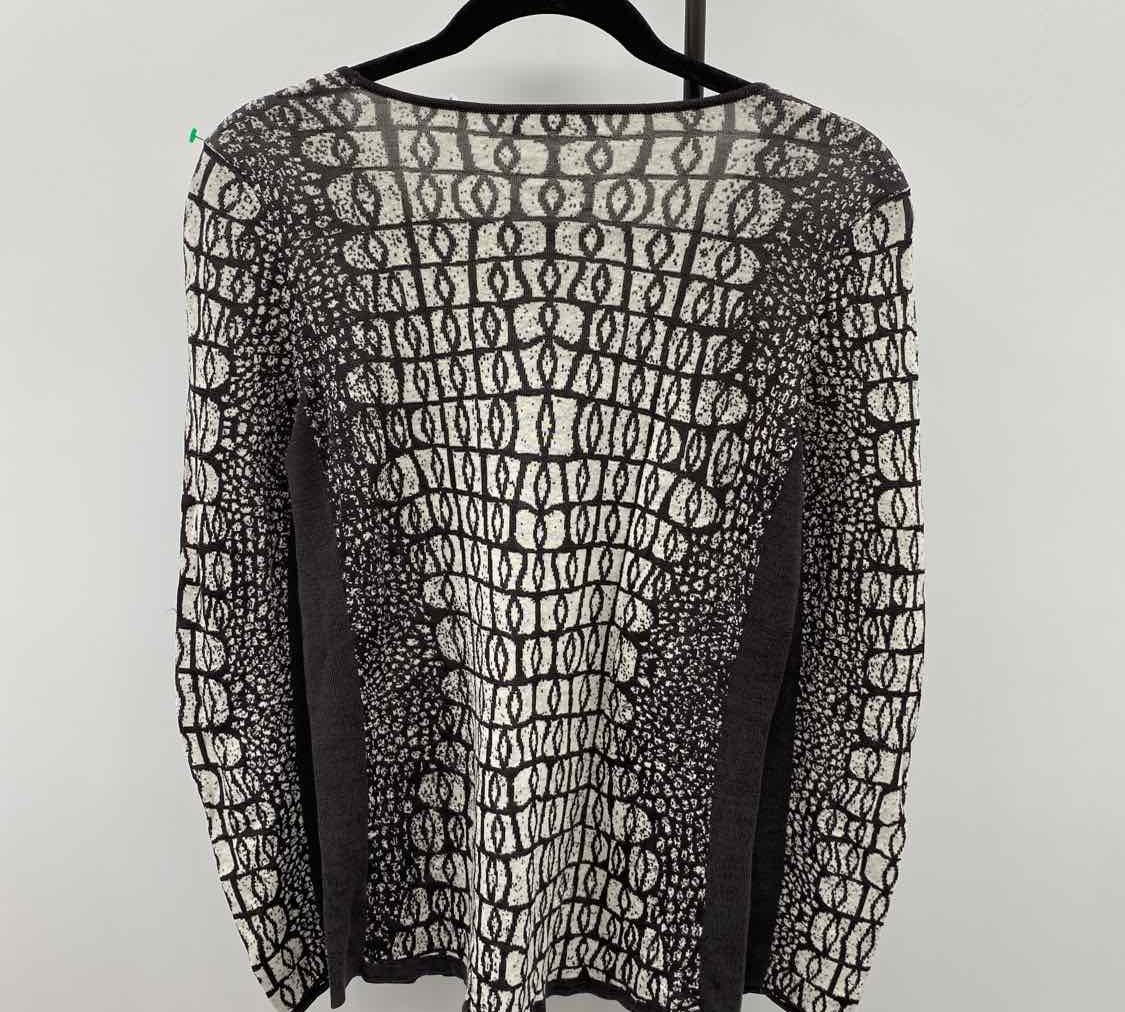 Nic & Zoe Women's Size S Charcoal Abstract Long Sleeve Shirt