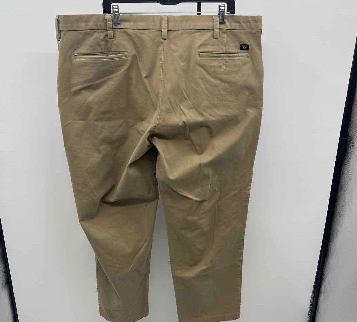 Dockers Men's Size 44 Tan Solid Pants