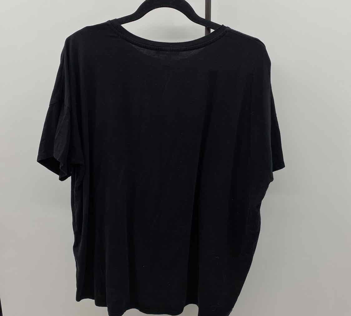 Eileen Fisher Women's Size L Black Solid Short Sleeve Shirt