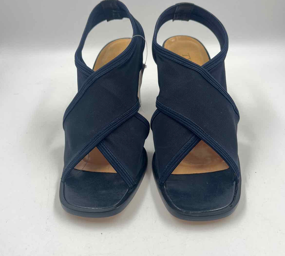 Two Lips Women's Shoe Size 8.5 Navy mesh Heels