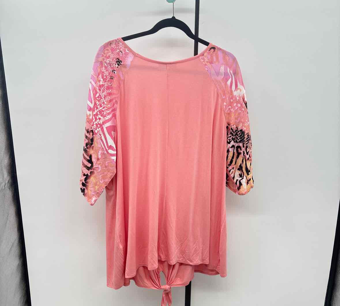 loralette Women's Size 2X Pink Abstract Short Sleeve Shirt