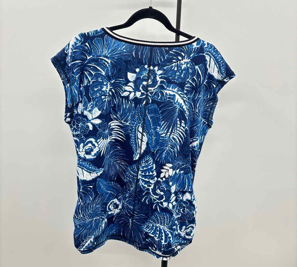Talbots Women's Size M Blue Floral Short Sleeve Shirt