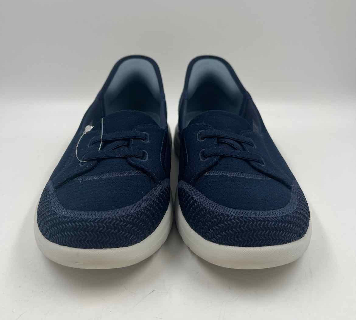 Skechers Women's Shoe Size 9 Navy Textured Casual Shoes