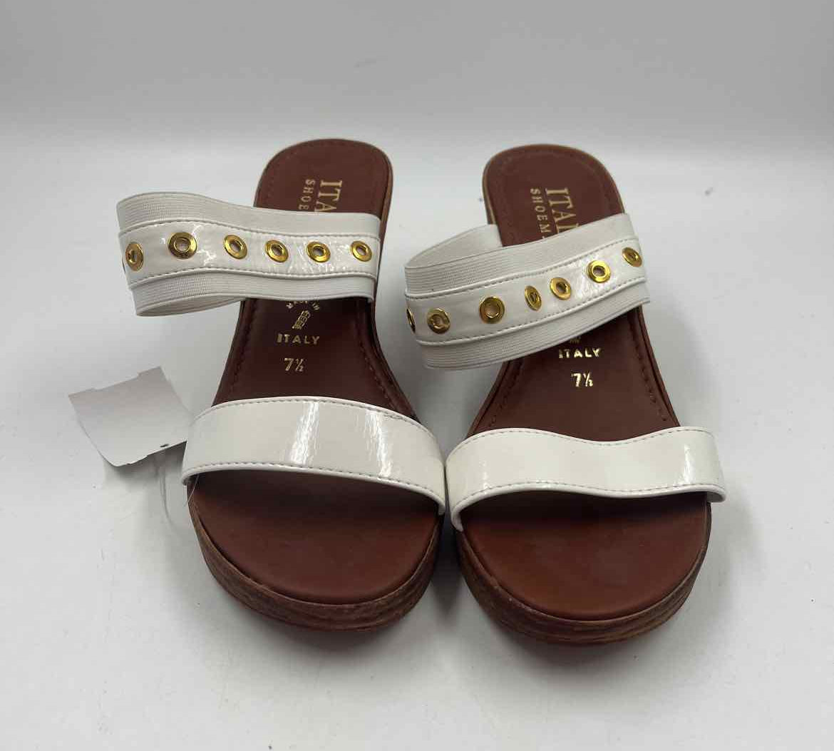 Italian Shoemakers Women's Shoe Size 7.5 White Grommet Sandals
