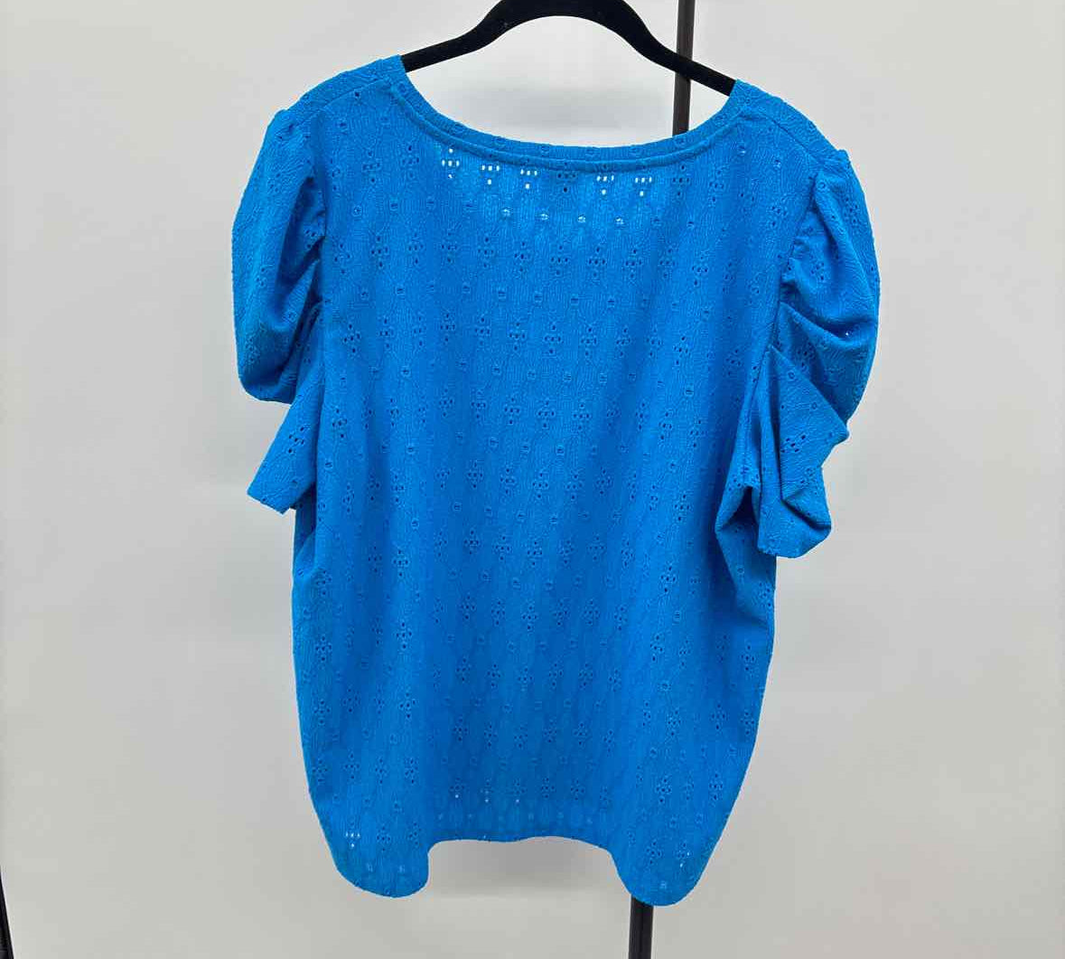 Anne Klein Women's Size XL Turquoise cutouts Short Sleeve Shirt