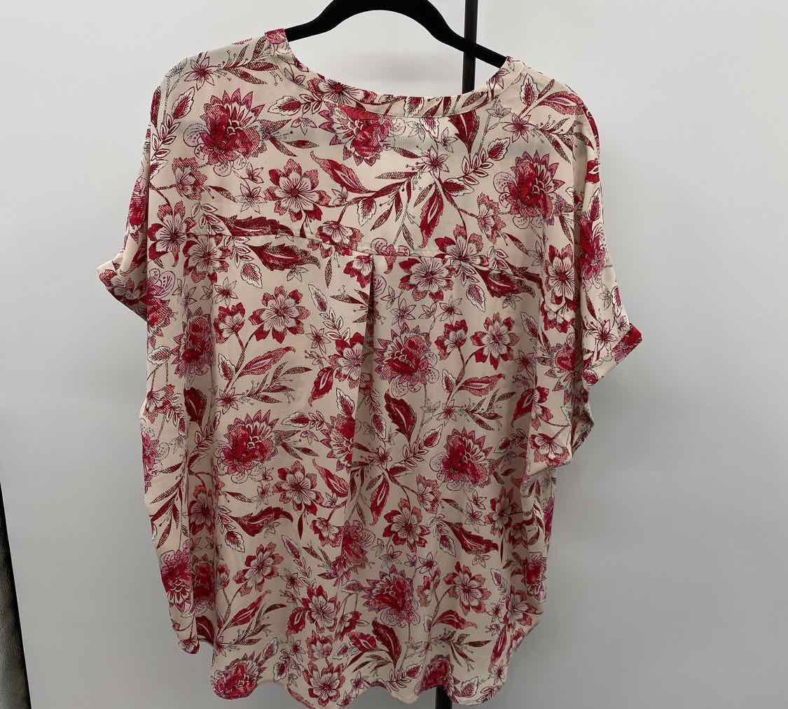 Maurice's Women's Size 2X Blush Floral Short Sleeve Shirt
