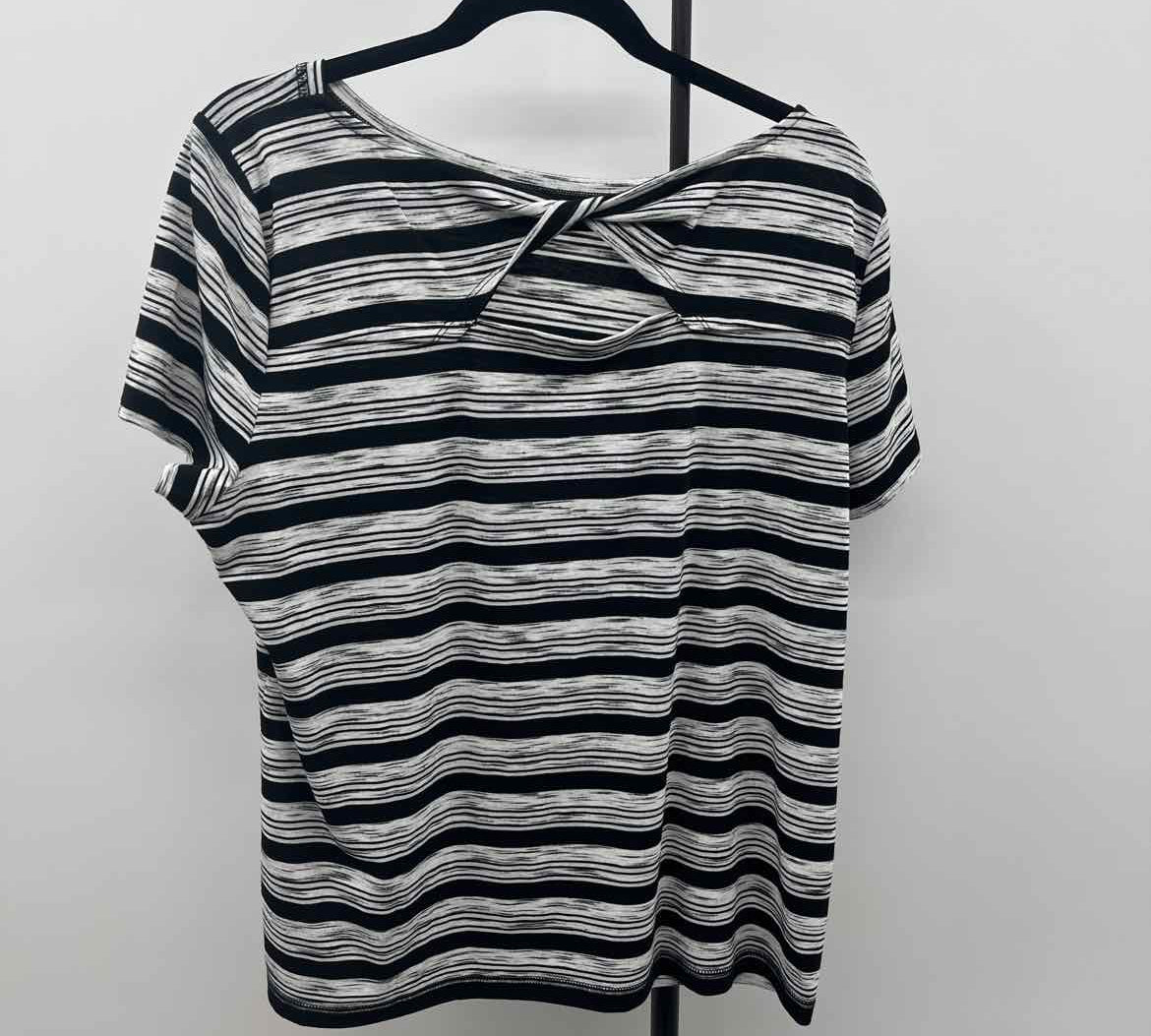 Talbots Women's Size XL Black Stripe Short Sleeve Shirt