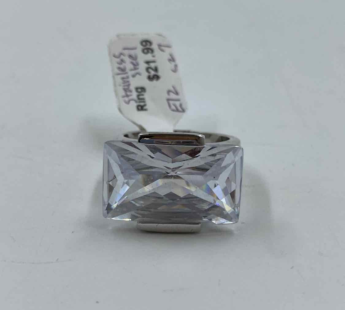Boutique Women's Silver Ring