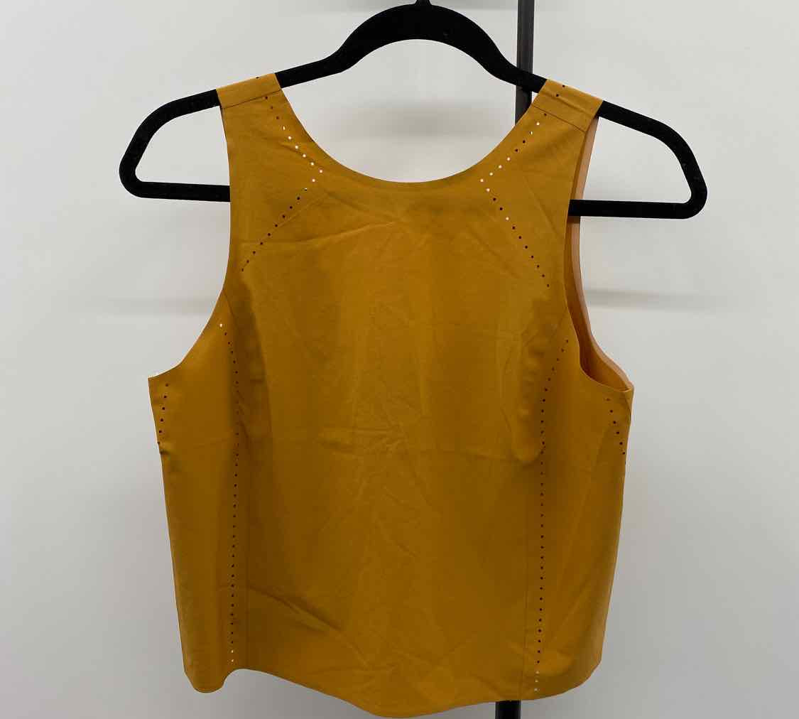 Athleta Women's Size XS Caramel dotted Sleeveless Shirt