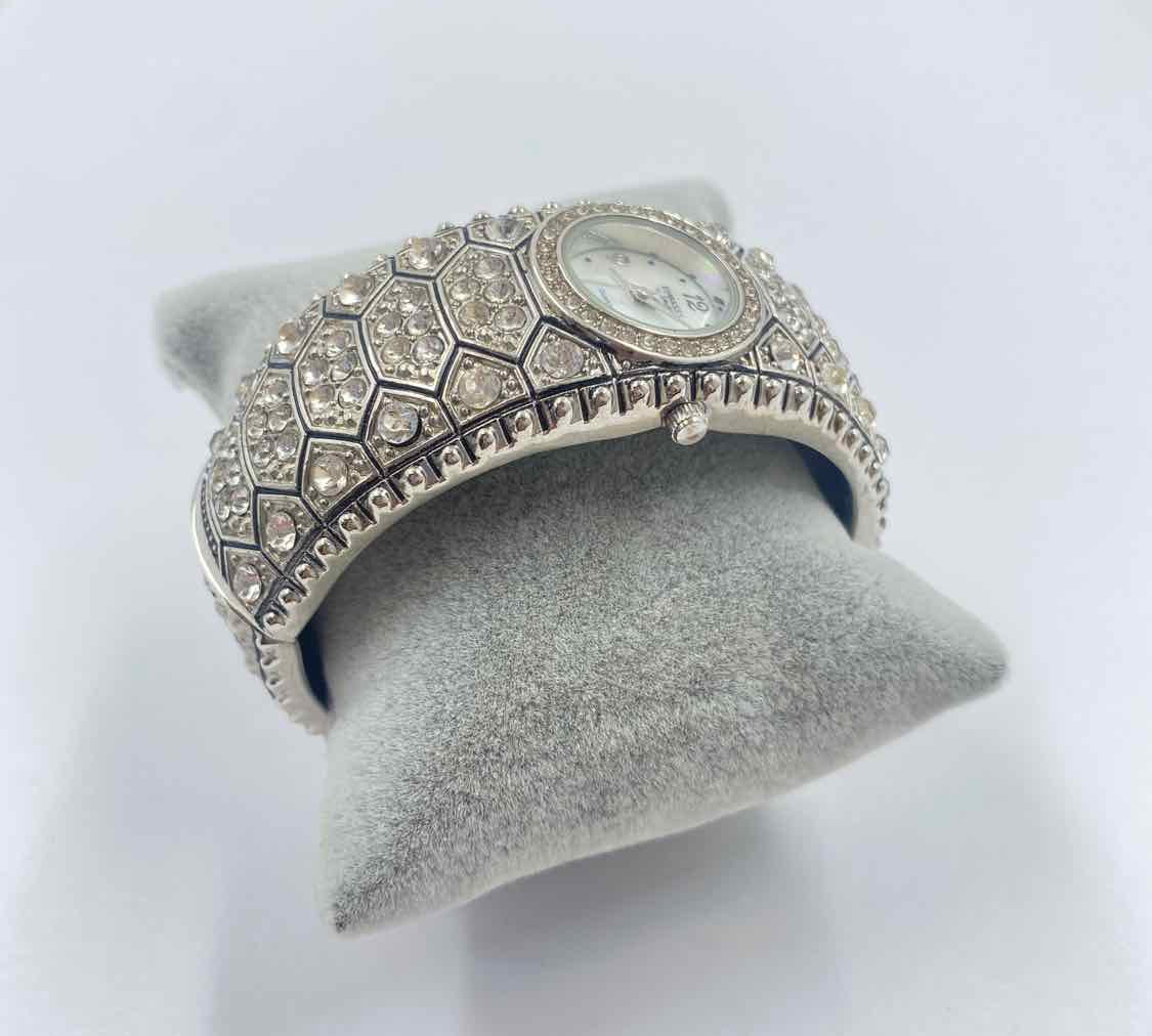 Embassy By Gruen Women's Silver Misc. Jewelry