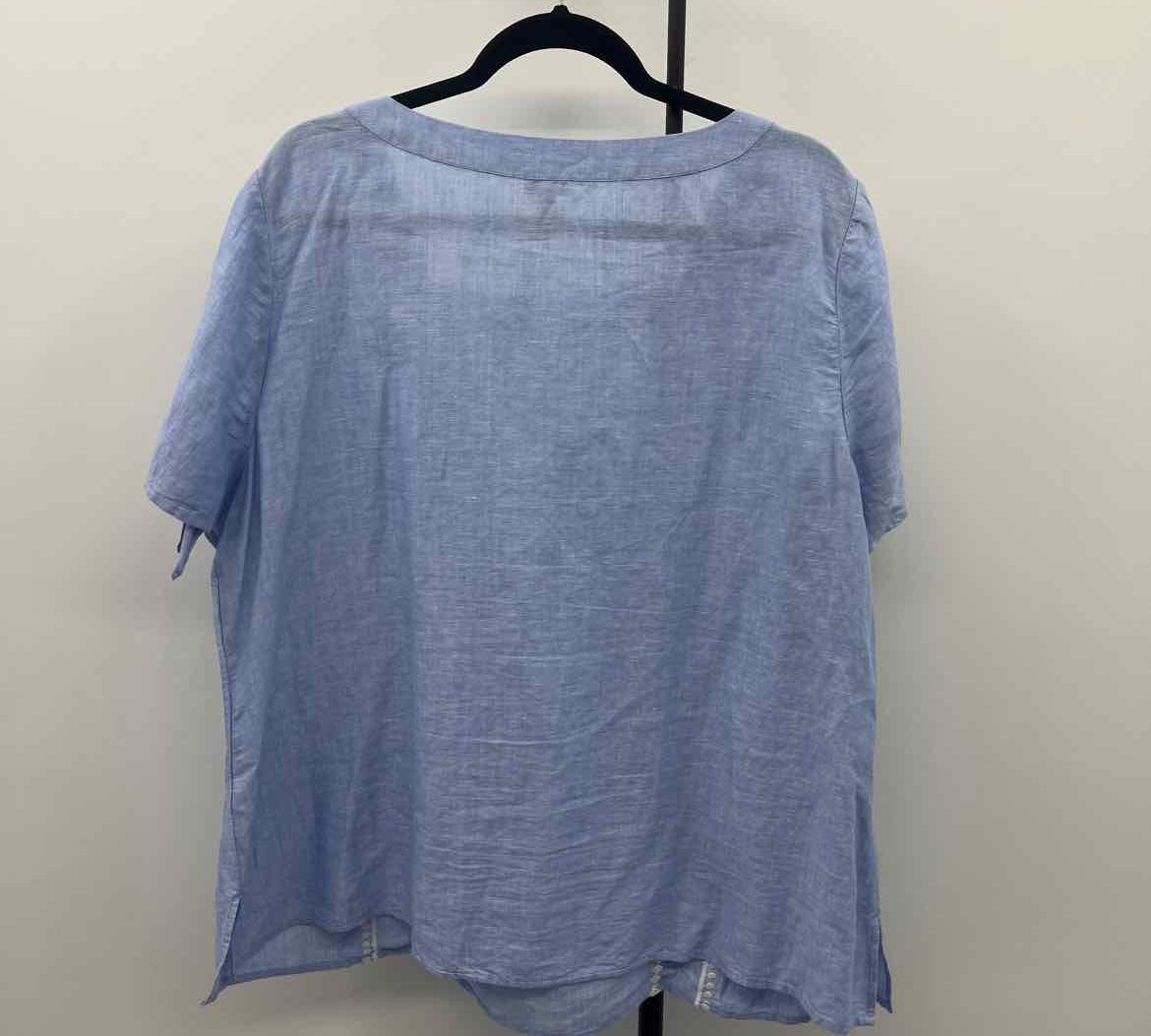 Talbots Women's Size 2X Blue Embroidered Short Sleeve Shirt