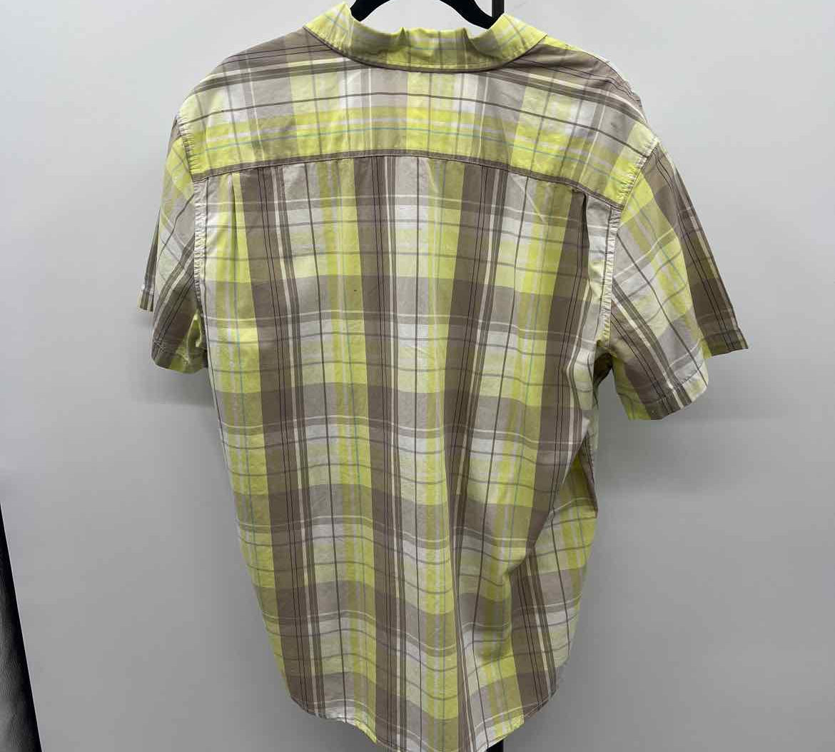 Levi Strauss Men's Size XL Yellow Plaid Short Sleeve Shirt