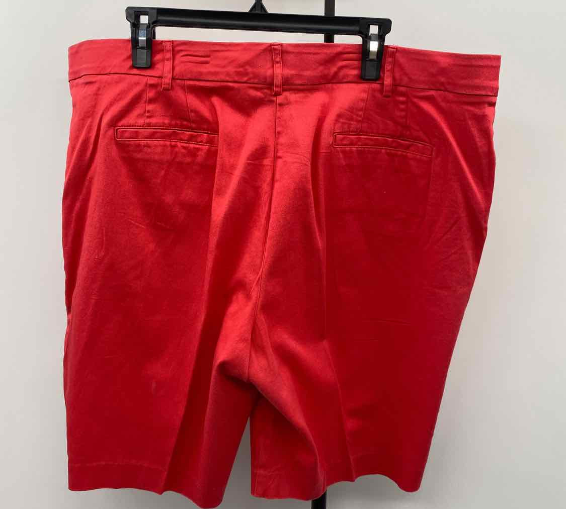 Counterparts Women's Size 20W Red Solid Shorts