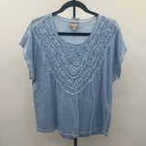 Chico's Women's Size M Blue Textured Short Sleeve Shirt