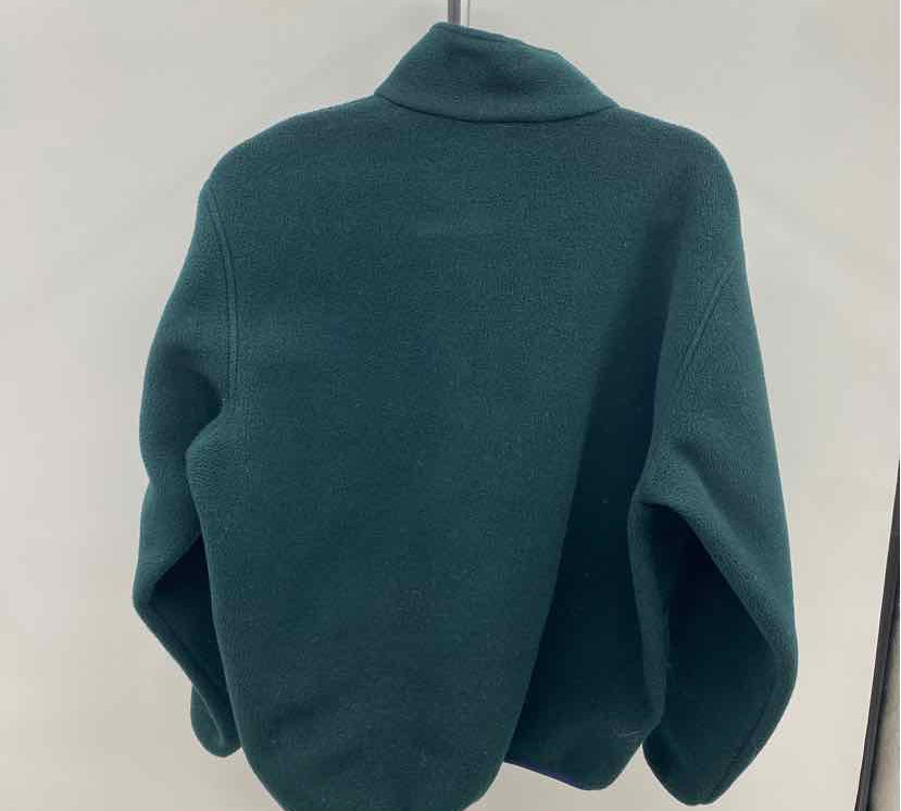 LL Bean Men's Size M Green Solid Long Sleeve Shirt