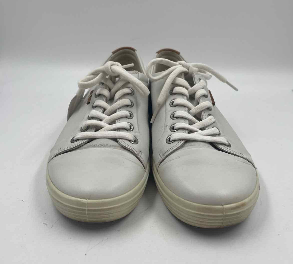 Ecco Women's Shoe Size 8 White Solid Sneakers