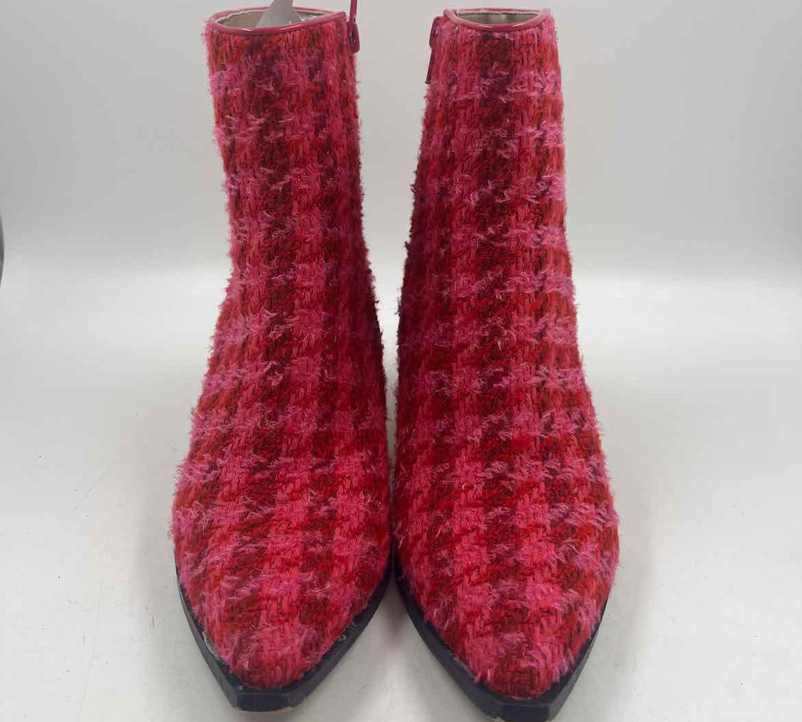 Betsey Johnson Women's Shoe Size 8.5 Fuschia Tweed Boots