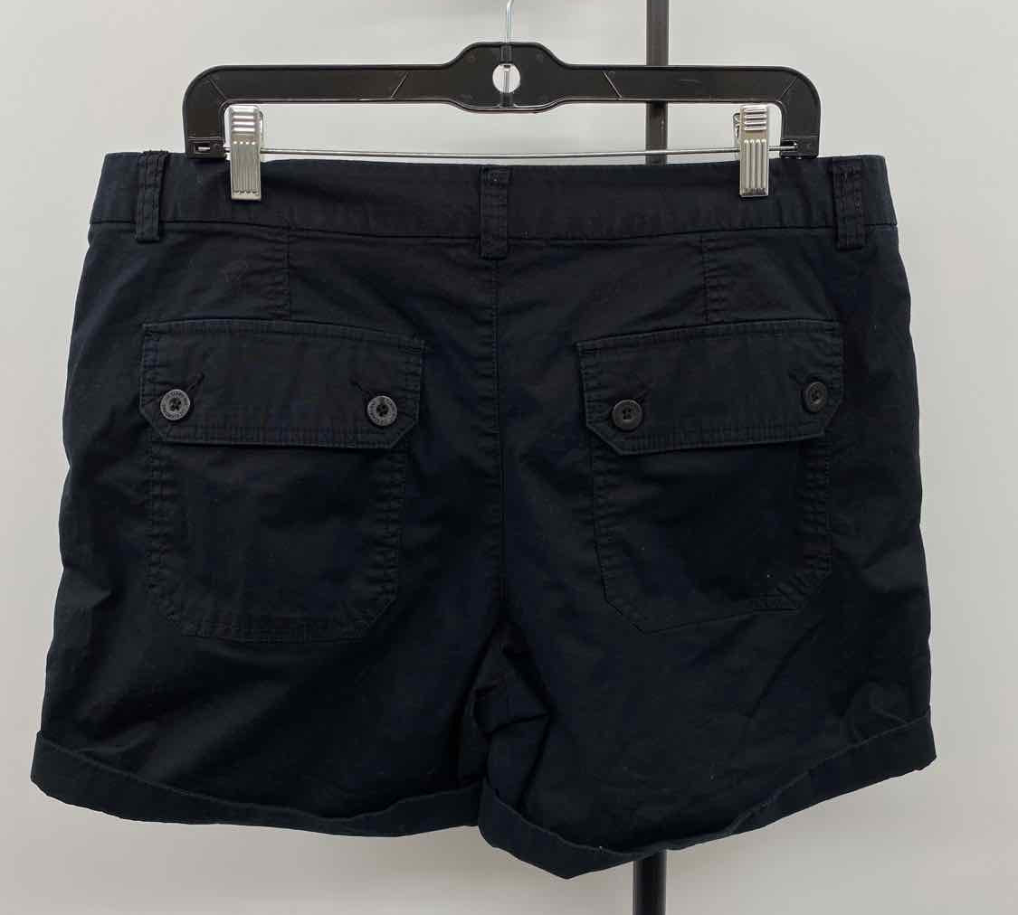 Liz Claiborne Women's Size 14 Black Solid Shorts