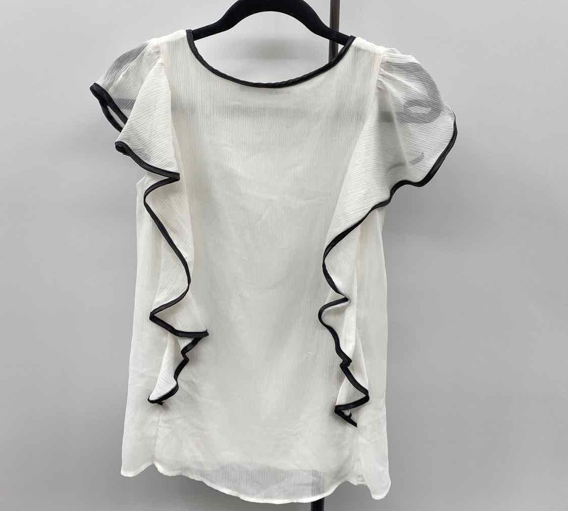 Maurice's Women's Size S White Textured Short Sleeve Shirt