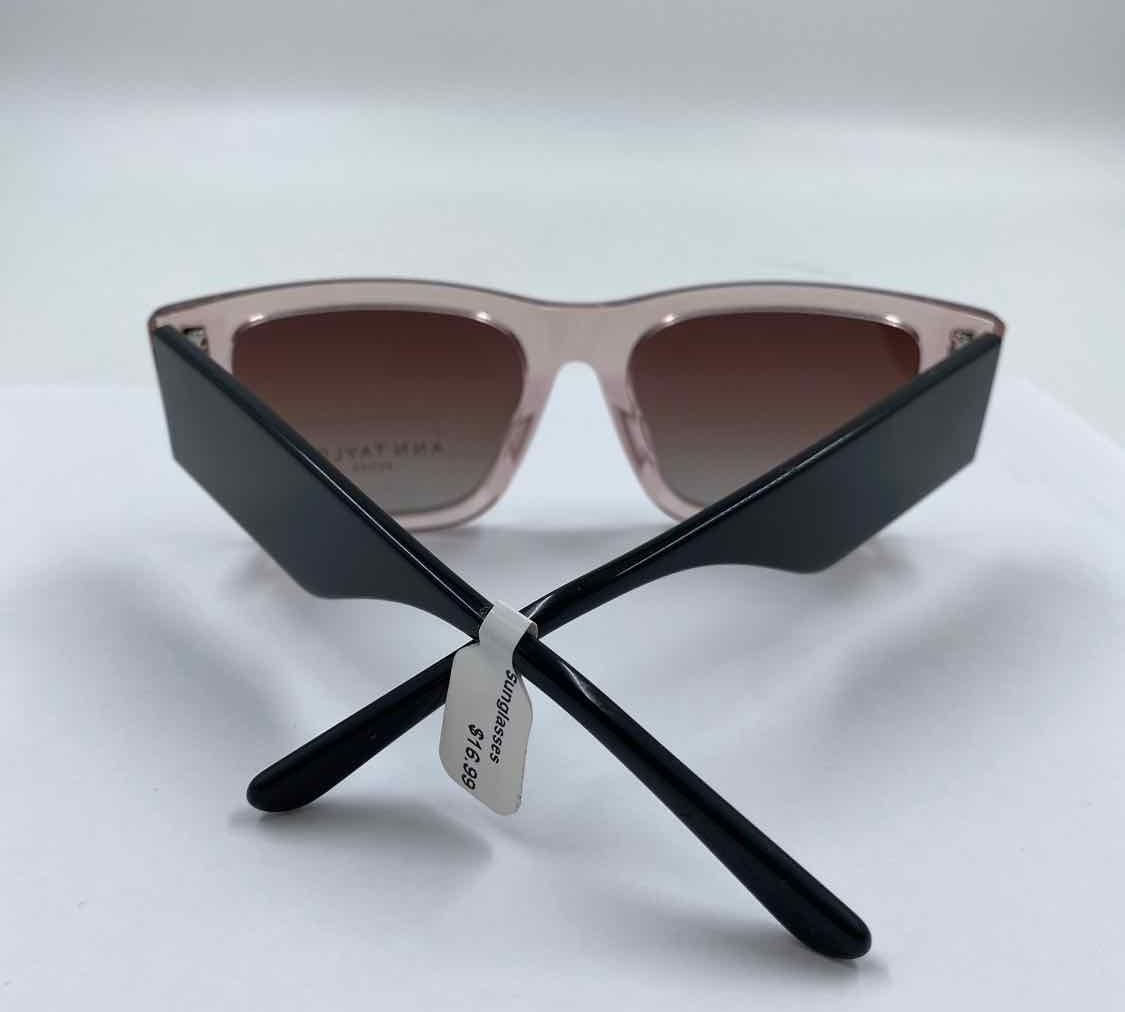 Ann Taylor Women's Blush New with Tags Sunglasses