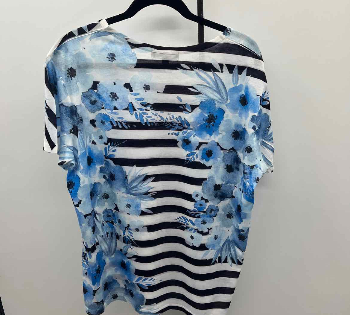 Creation Women's Size XXL Blue Floral Short Sleeve Shirt