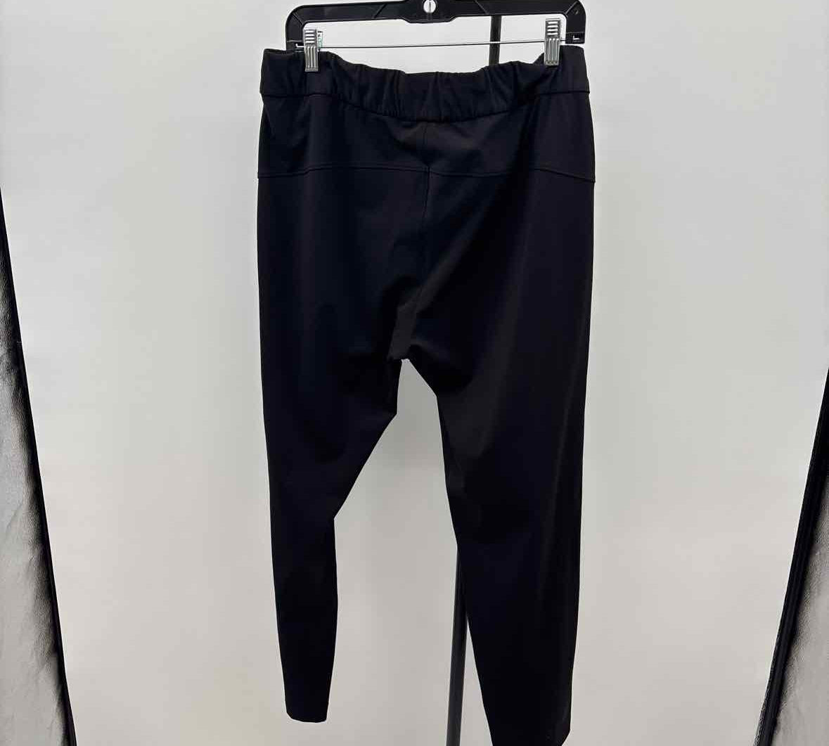 Lululemon Junior's Size 10 Black Solid Pants