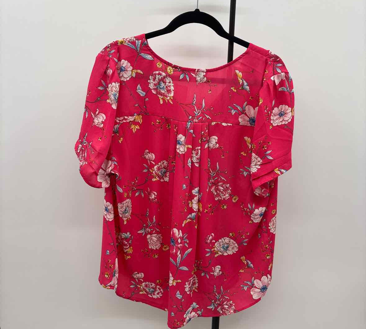 DR2 Women's Size XL Pink Floral Short Sleeve Shirt