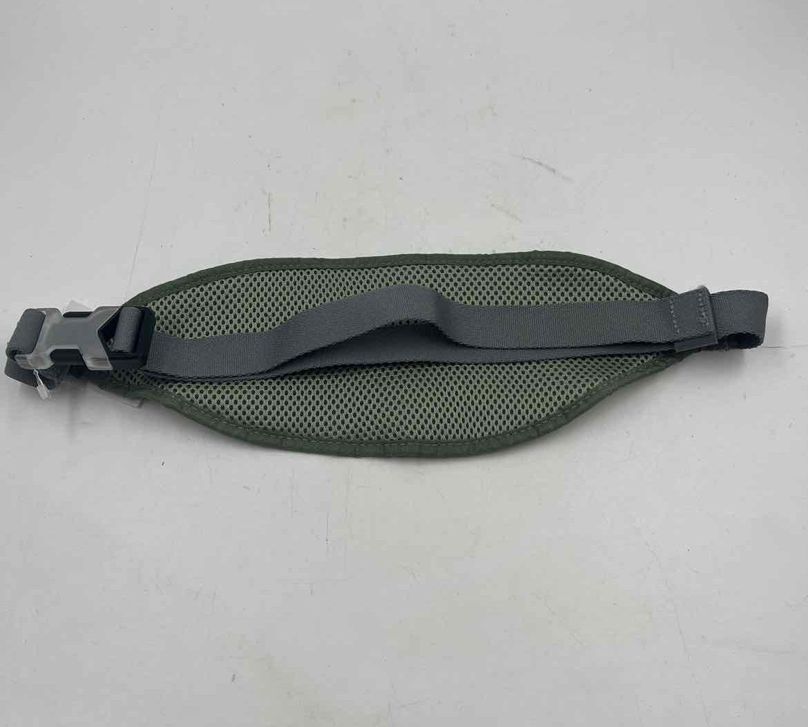Nike Women's Green Solid Purse