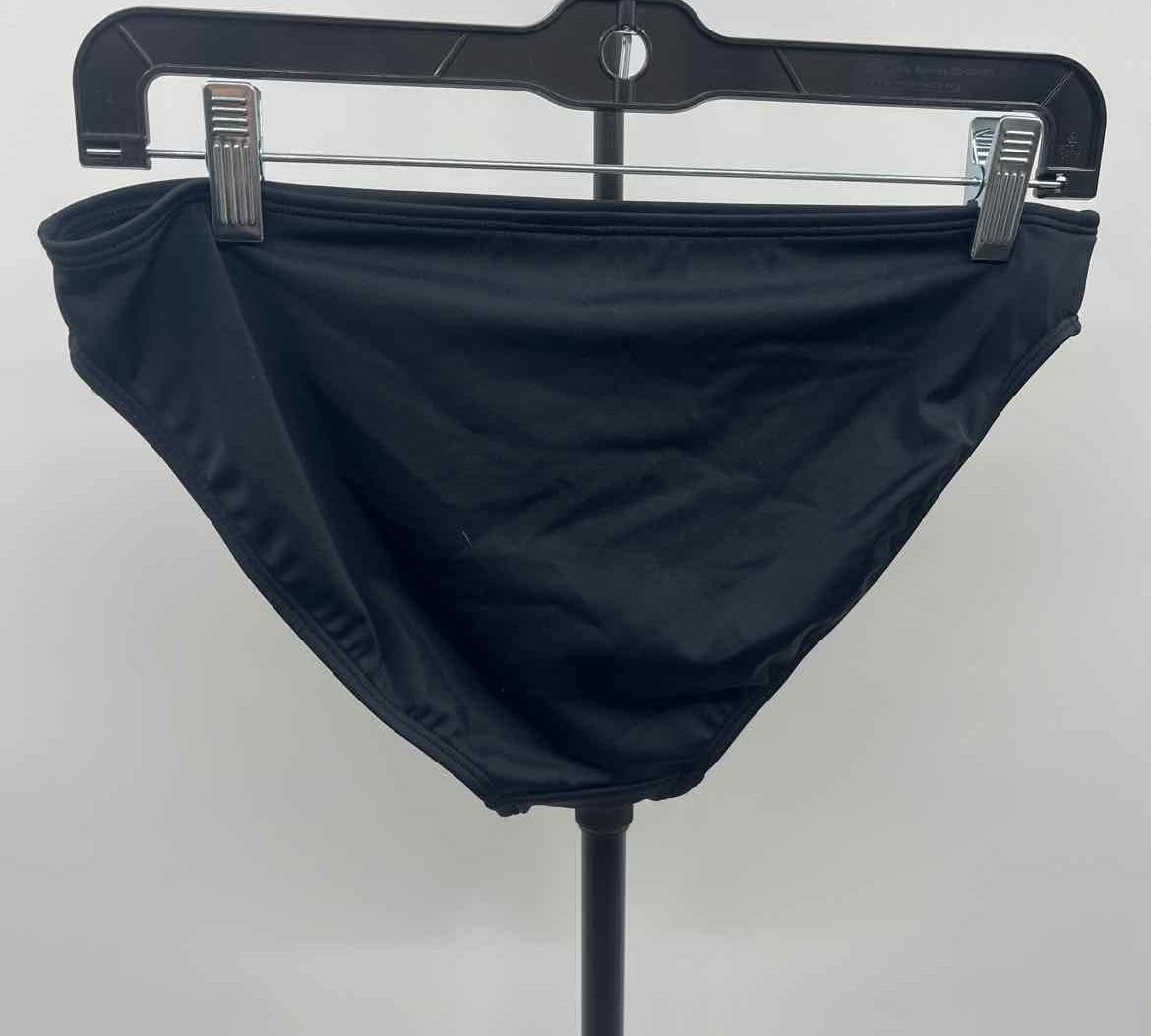 Boden Women's Size 6 Black Soccer Swimsuit - Separate