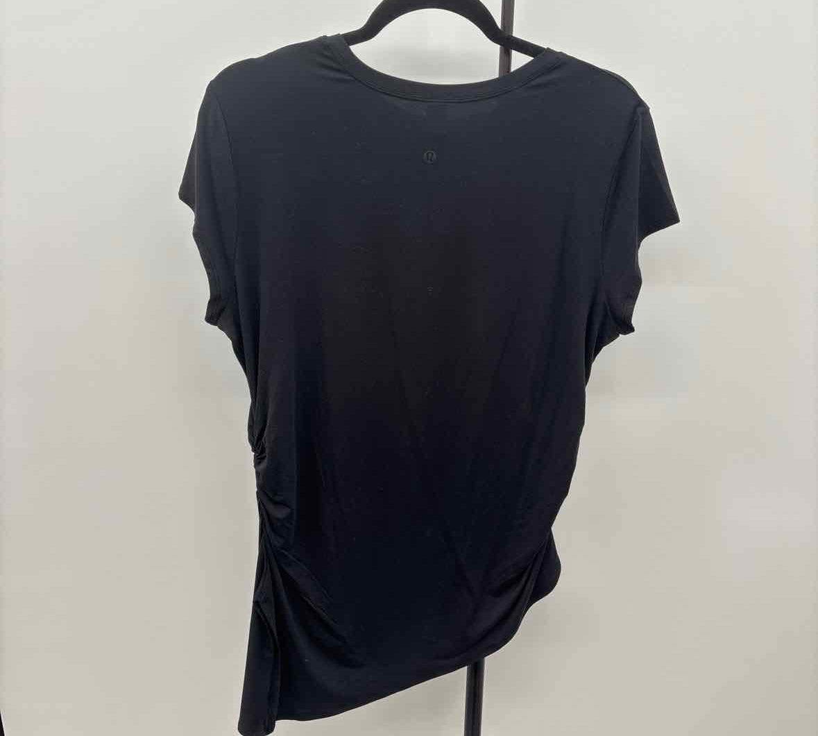 Lululemon Junior's Size XL Black Solid Short Sleeve Shirt