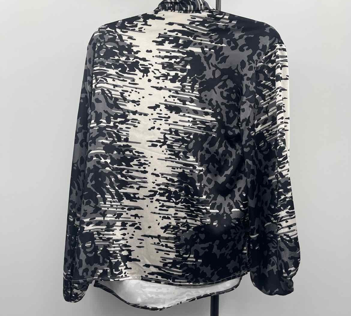 Grey by Jan Shutan Guy Women's Size M Black Abstract Long Sleeve Shirt