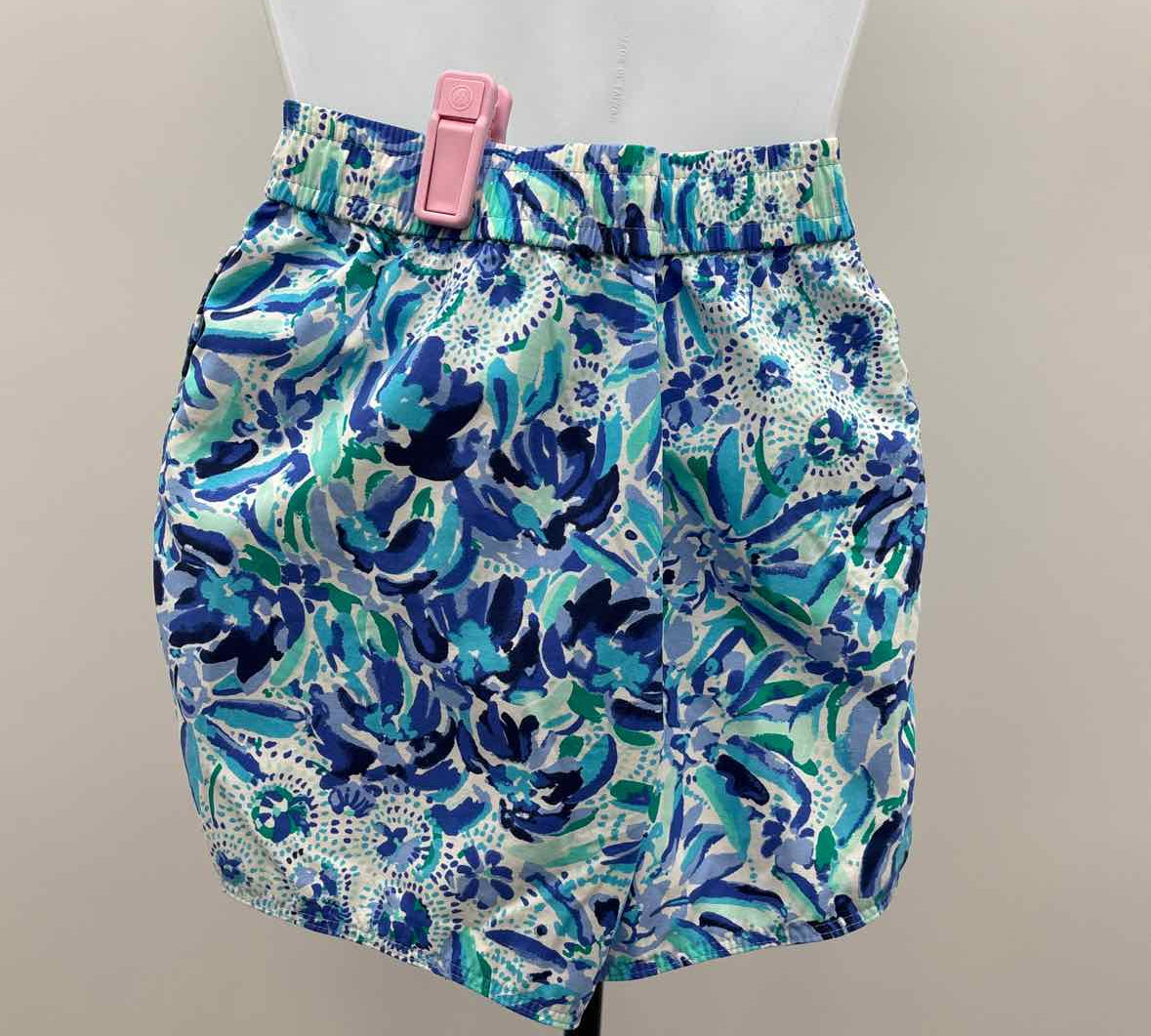 Lilly Pulitzer Women's Size 10 Blue Floral Shorts