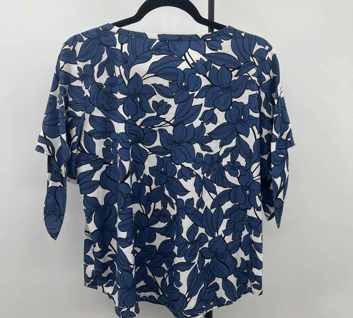 Ann Taylor Women's Size LP Blue Floral Short Sleeve Shirt