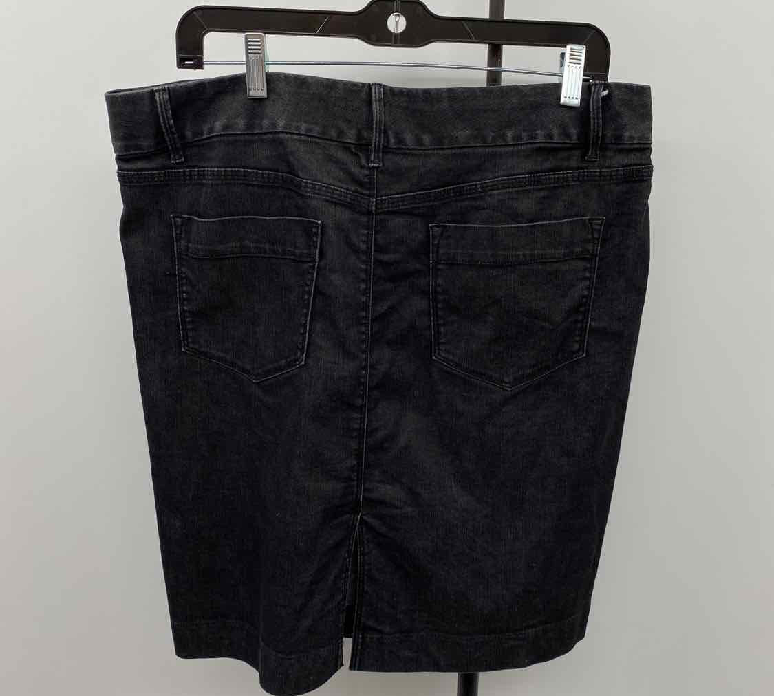 Gap Women's Size 14 Black Solid Skirt