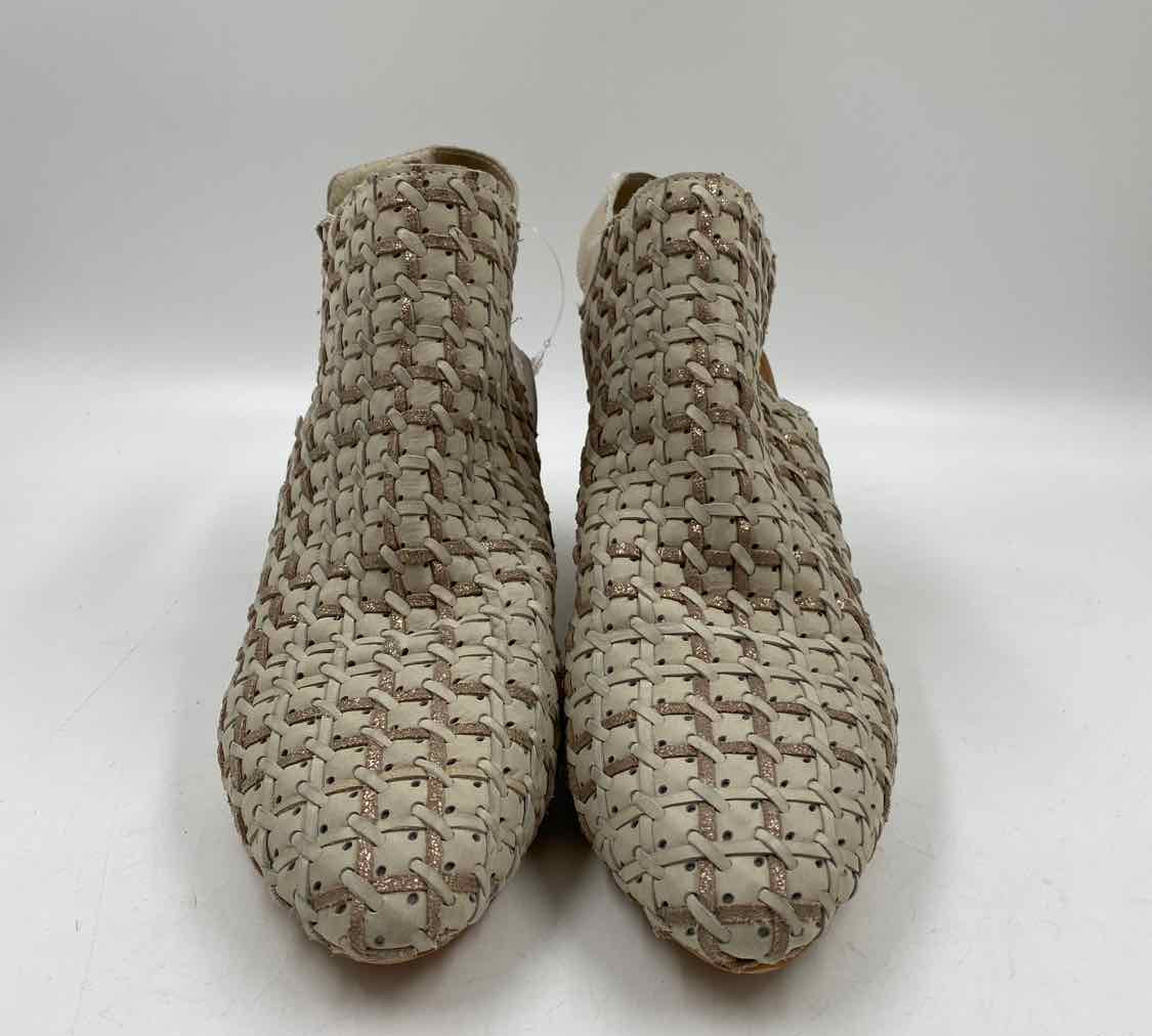 Diba True Women's Shoe Size 8.5 Ivory Woven Boots