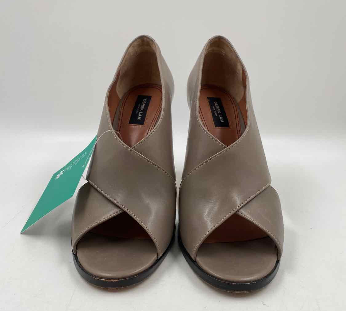 Derek Lam Women's Shoe Size 9 Taupe Solid Heels
